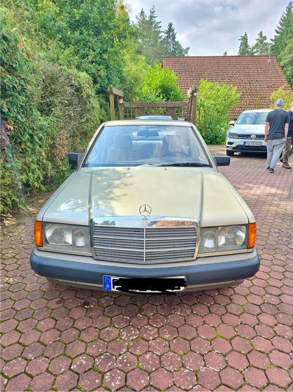 Mercedes-Benz 190 130.530 km 6.000 € Stein 90547