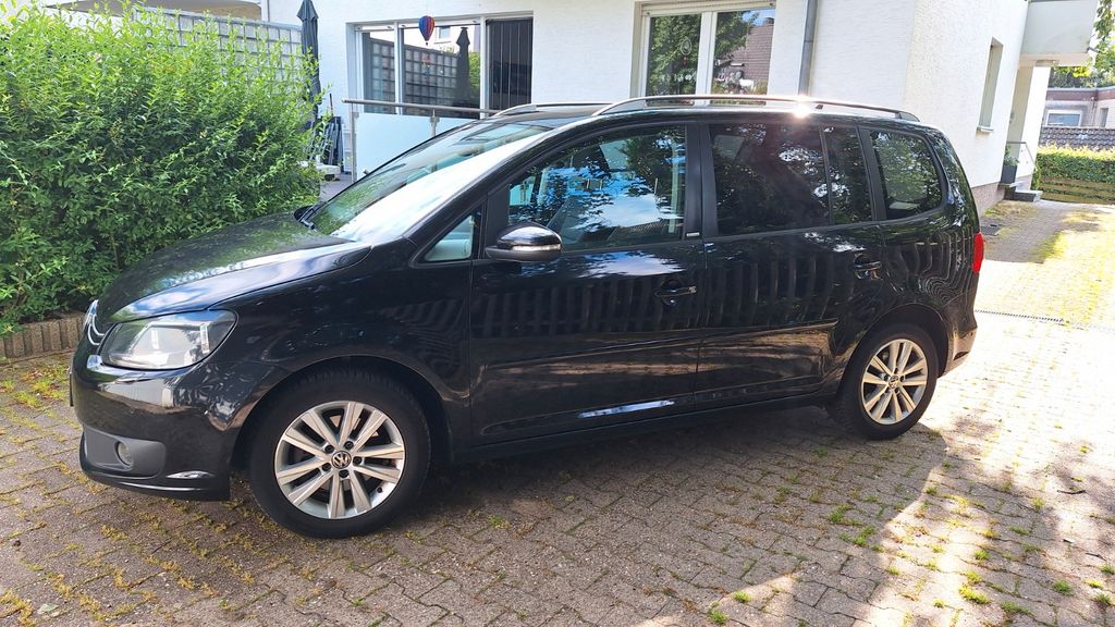VW Touran 174.000 km 5.500 &euro; Unna 59427