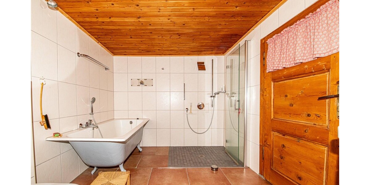 „Idyllisches Bauernhaus mit Teich & eigener Quelle – Ruhe, Natur und Geschichte vereint“ - Bauernhaus, Landhaus Weiding | Angebot:27091124