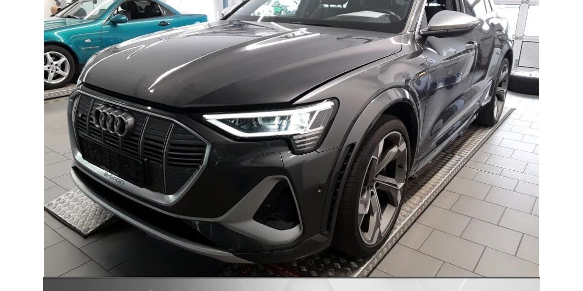 Audi e-tron 53.000 km 41.970 &euro; Helmstedt 38350