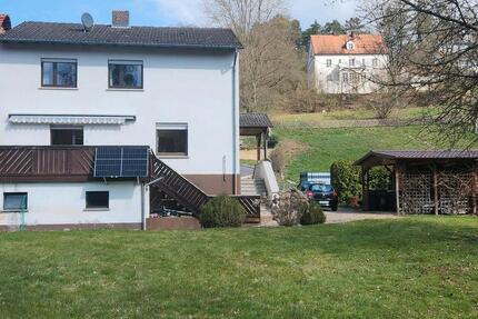 Haus Eiterfeld - 7 Zimmer, 140 m&sup2;, 215.000&euro; | Angebot:25870044