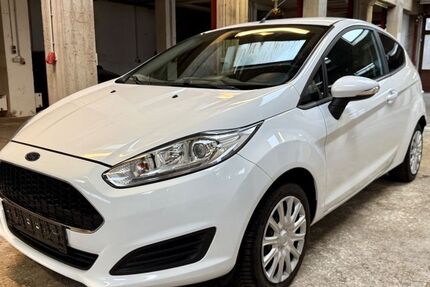 Ford Fiesta 210.000 km 2.690 &euro; Konz Karthaus 54329