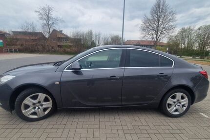 Opel Insignia 151.000 km 4.800 &euro; Krummesse 23628
