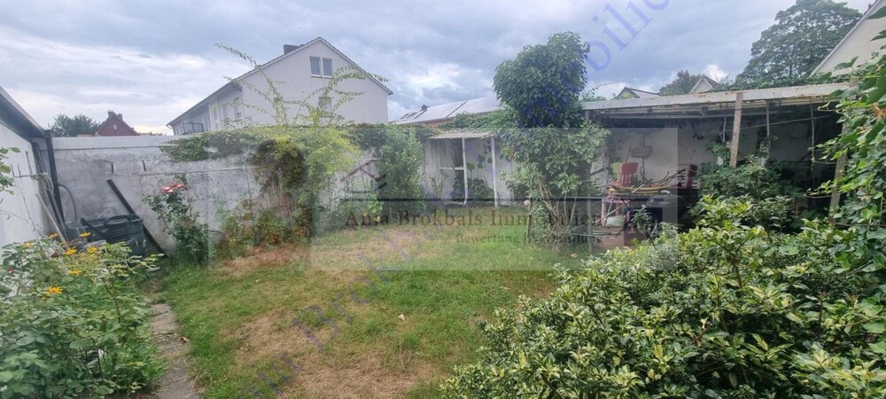 Zweifamilienhaus mit ausgebautem DG und mit 3 Garagen in Harsewinkel, provisionsfrei für Käufer - Zweifamilienhaus Harsewinkel | Angebot:22458103