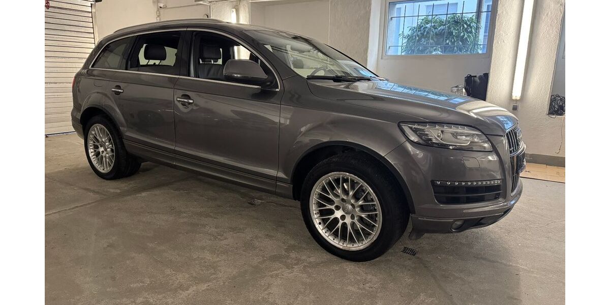 Audi Q7 227.000 km 11.111 &euro; Dresden 01159