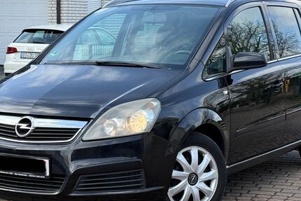 Opel Zafira 209.000 km 2.790 &euro; Recke 49509