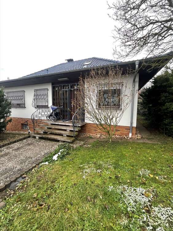 Haus zum Kaufen in Wiesbaden 849.000 € 200 m²
