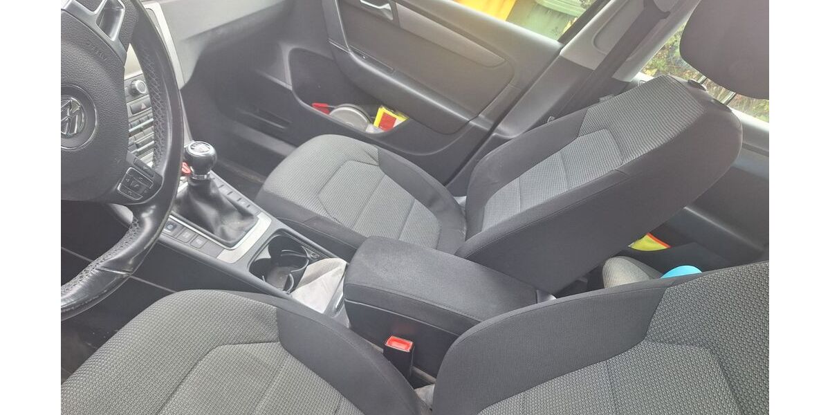 VW Passat Variant 177.500 km 6.390 &euro; Leipzig 04318