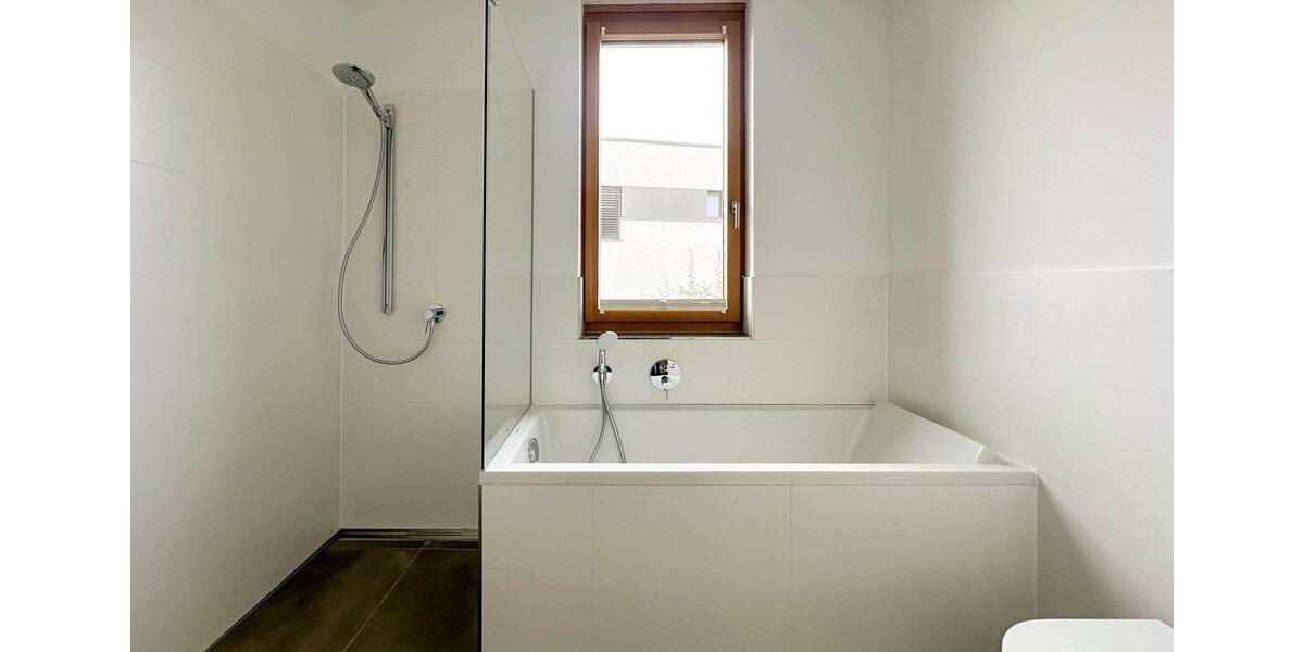 Einfamilienhaus Zwenkau - 6 Zimmer, 257 m&sup2;, 3.000&euro; | Angebot:24474777