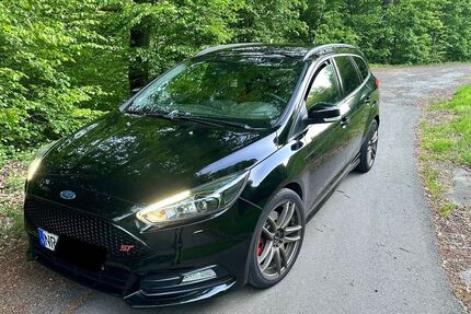 Ford Focus 95.000 km 17.300 &euro; Hausen 53547
