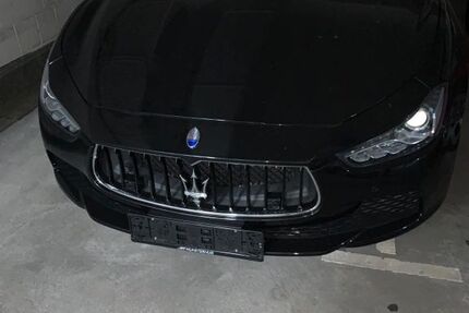 Maserati Ghibli 97.500 km 24.900 &euro; Pullach 82049