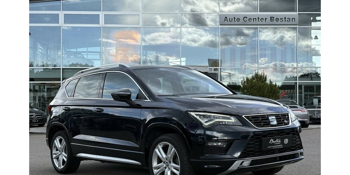 Seat Ateca FR KAMERA/NAVI/CARPLAY/KEYLESS/SHZ/AHK/DSG 113.916 km 16.900 &euro; Villingen-Schwenningen 78054