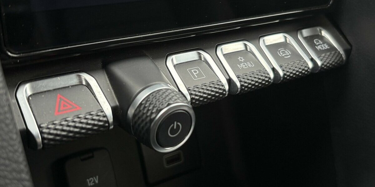 VW Amarok 4Motion V6 360°/NAVI/STANDHZ/SHZ/DAB+/AHK 41.134 km 45.900 &euro; Villingen-Schwenningen 78054