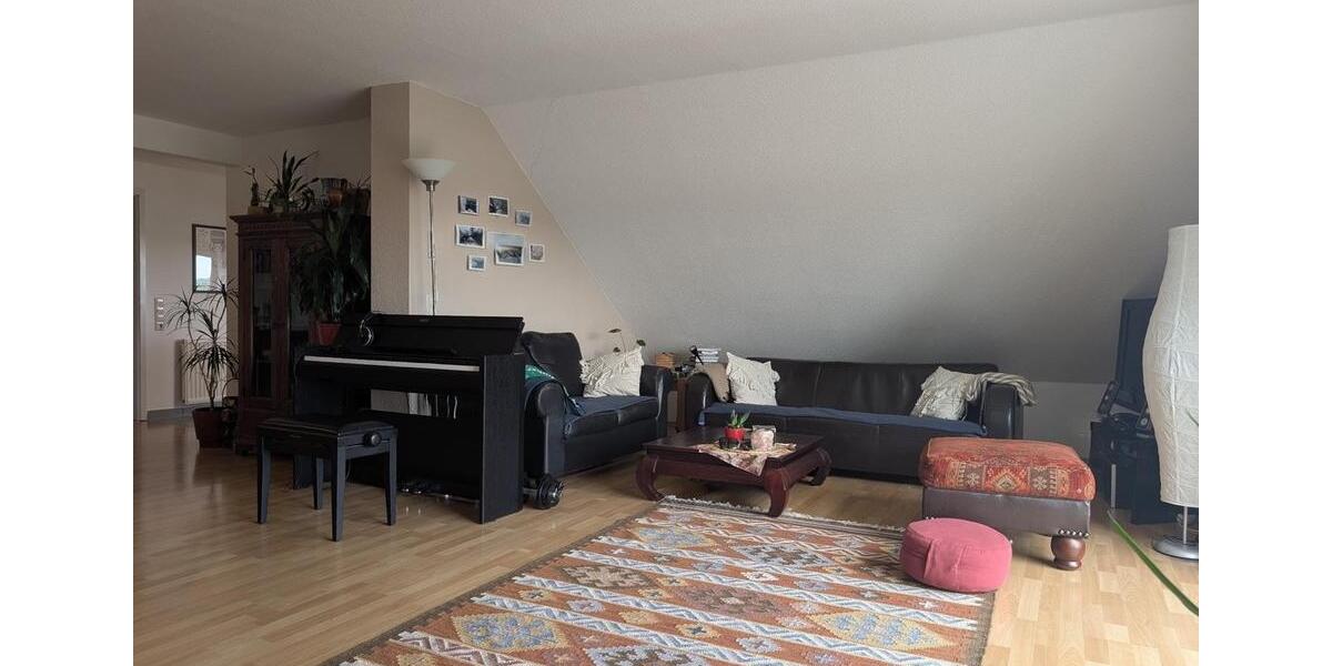 Dachgeschoßwohnung Oberderdingen - 4 Zimmer, 125 m&sup2;, 1.100&euro; | Angebot:27608082