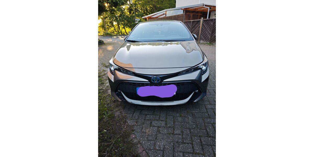Toyota Corolla 50.600 km 20.950 &euro; Düsseldorf 40211