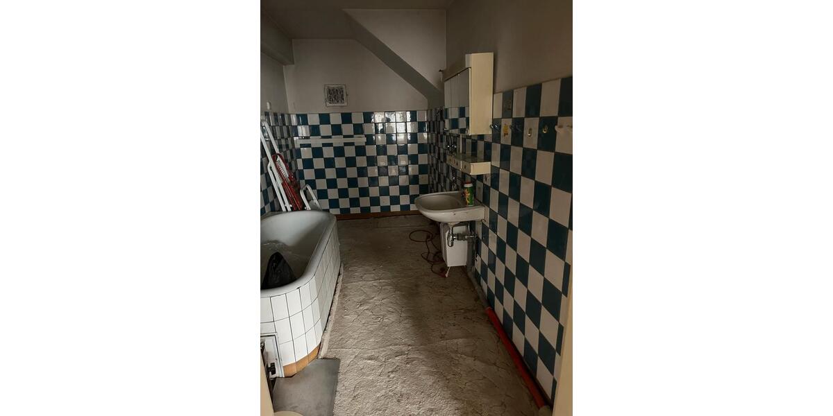 Einfamilienhaus Farnstädt - 4 Zimmer, 230 m&sup2;, 69.000&euro; | Angebot:19369955