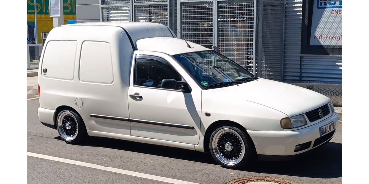 VW Caddy 152.000 km 2.500 &euro; Duisburg 47137