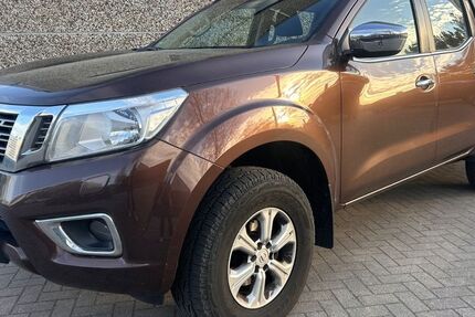 Nissan Navara 157.500 km 16.900 &euro; Lübeck 23556
