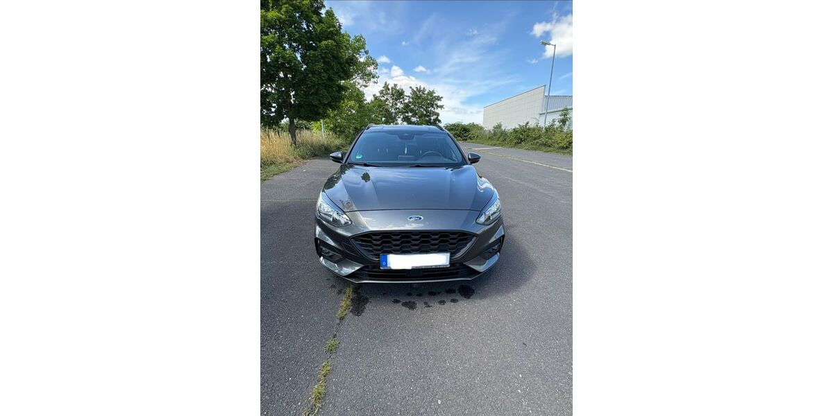 Ford Focus 74.000 km 16.999 &euro; Zwickau 08064