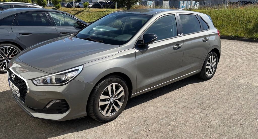 Hyundai i30 79.500 km 12.900 &euro; Mölln 23879