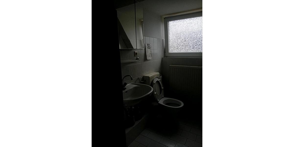 Dachgeschoßwohnung Wilhelmshaven Fedderwardergroden - 4 Zimmer, 44 m&sup2;, 410&euro; | Angebot:25933153