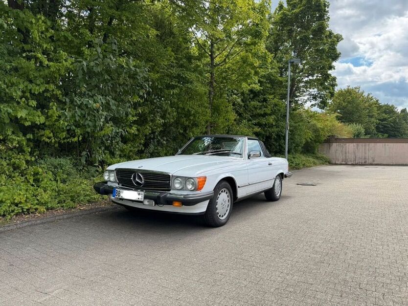 560