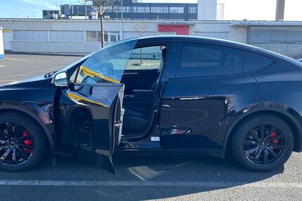 Tesla Model Y 34.775 km 37.900 &euro; Haibach 63808