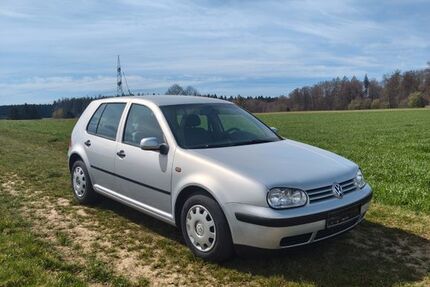 VW Golf 195.000 km 2.299 &euro; Oberbleichen 86489