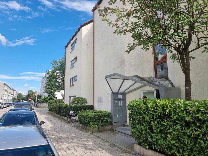 Ruhige, lichtdurchflutete 2-Zimmer GartenWohnung - 59 qm - mit Südterrasse im Münchner Norden