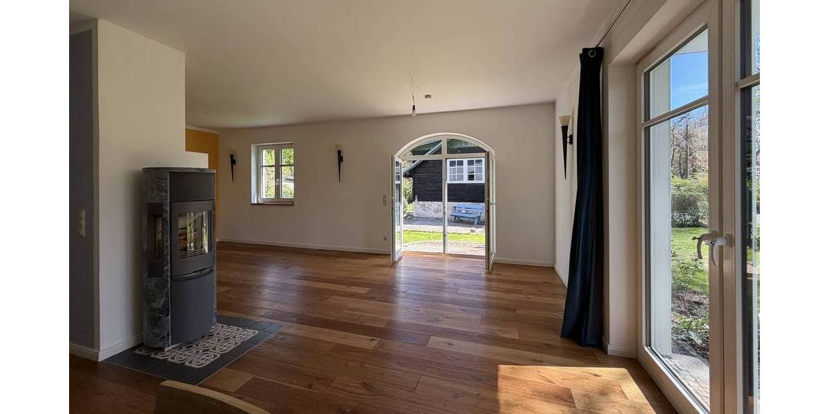 Repräsentatives Haus für die große Familie, weitläufiges Grundstück in ruhiger Lage Finkenkrug - Einfamilienhaus Falkensee / Finkenkrug Falkensee | Angebot:26381857