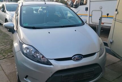 Ford Fiesta 93.000 km 2.600 &euro; Krefeld 47809