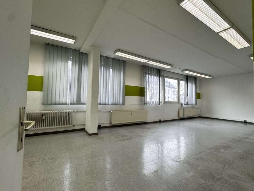 Büro in Limburg 1.820 € 280 m²