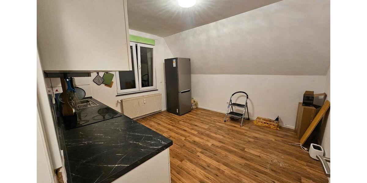 Einfamilienhaus Esslingen am Neckar Oberesslingen - 2 Zimmer, 63 m&sup2;, 1.200&euro; | Angebot:25300203
