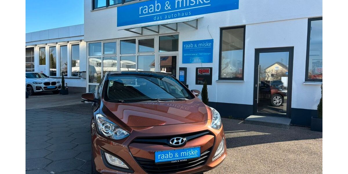 Hyundai i30 237.500 km 4.490 &euro; Essingen 73457