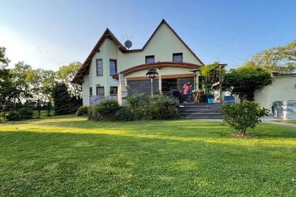 Traumhaftes Einfamilienhaus mit Pferdeparadies, Pool & Sauna 6 zimmer