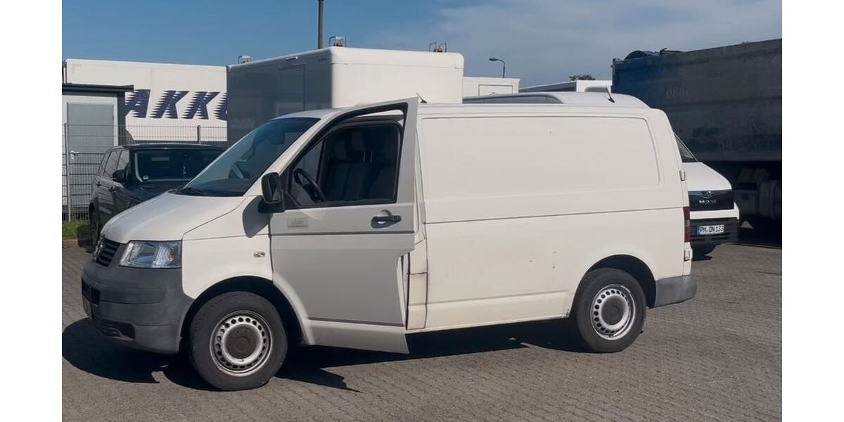 VW T5 Transporter 190.000 km 7.000 &euro; Coswig 01640