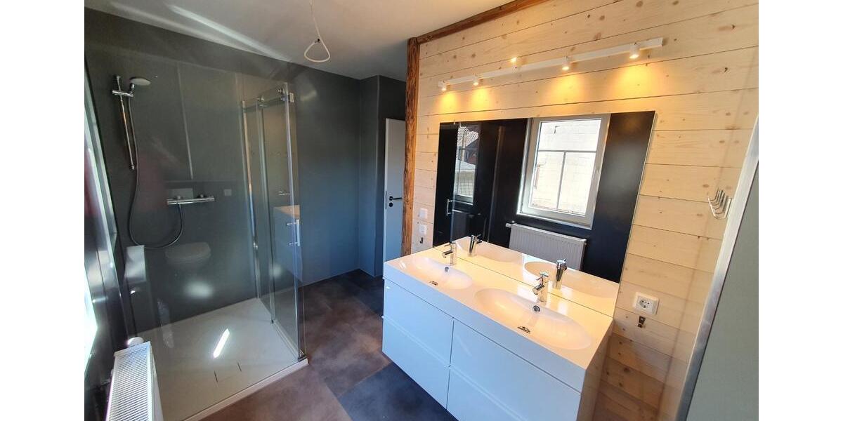 Einfamilienhaus Ruhla - 6 Zimmer, 180 m&sup2;, 950&euro; | Angebot:25608035