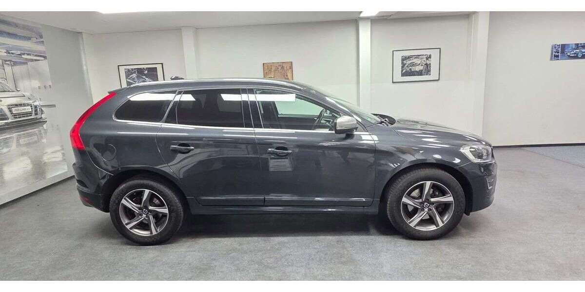 Volvo XC60 180.000 km 15.900 &euro; Asperg 71679