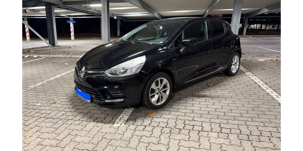 Renault Clio 147.000 km 8.900 &euro; Lüdenscheid 58507