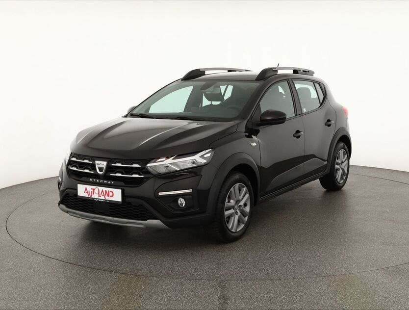 Dacia Sandero 32.610 km 15.990 € Dresden 01069