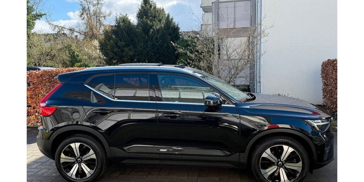 Volvo XC40 138.000 km 23.940 &euro; Düsseldorf 40468