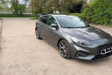 Ford Focus 36.300 km 26.900 &euro; Troisdorf 53844