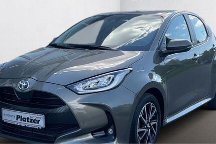 Toyota Yaris 7.710 km 22.480 € Regensburg 93055