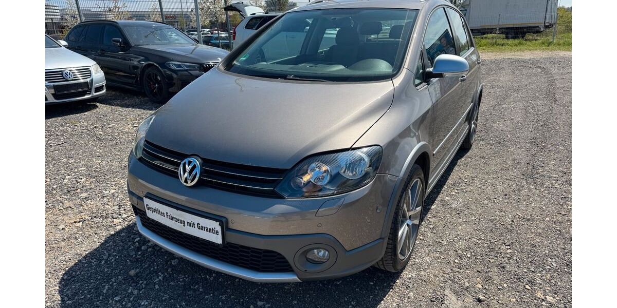 VW Golf 154.000 km 7.999 &euro; Görlitz 02826