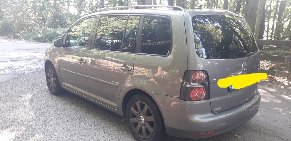 VW Touran 236.000 km 4.800 € Ginsheim-Gustavsburg 65462