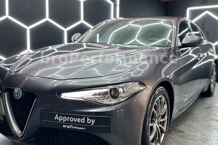 Alfa Romeo Giulia 97.000 km 20.900 € Essen 45145
