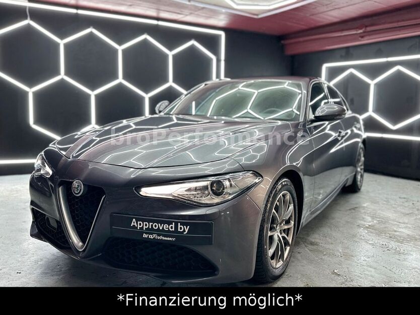 Alfa Romeo Giulia 97.000 km 20.900 € Essen 45145