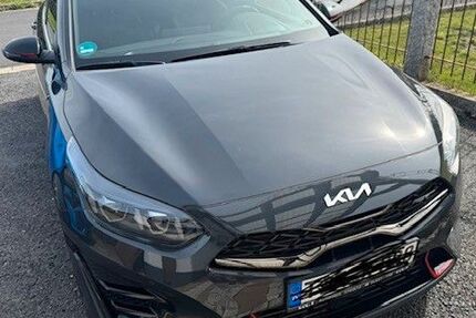 Kia pro ceed / ProCeed 43.000 km 27.500 &euro; Krummennaab 92703