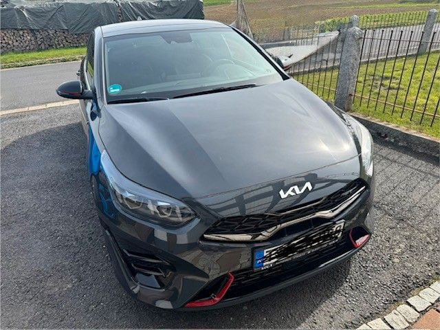 Kia pro ceed / ProCeed 43.000 km 27.500 &euro; Krummennaab 92703