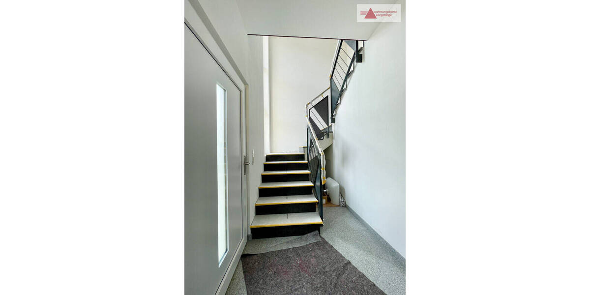 Doppelhaushälfte Dippoldiswalde / Schmiedeberg Dippoldiswalde - 4 Zimmer, 174 m&sup2;, 1.500&euro; | Angebot:26156714